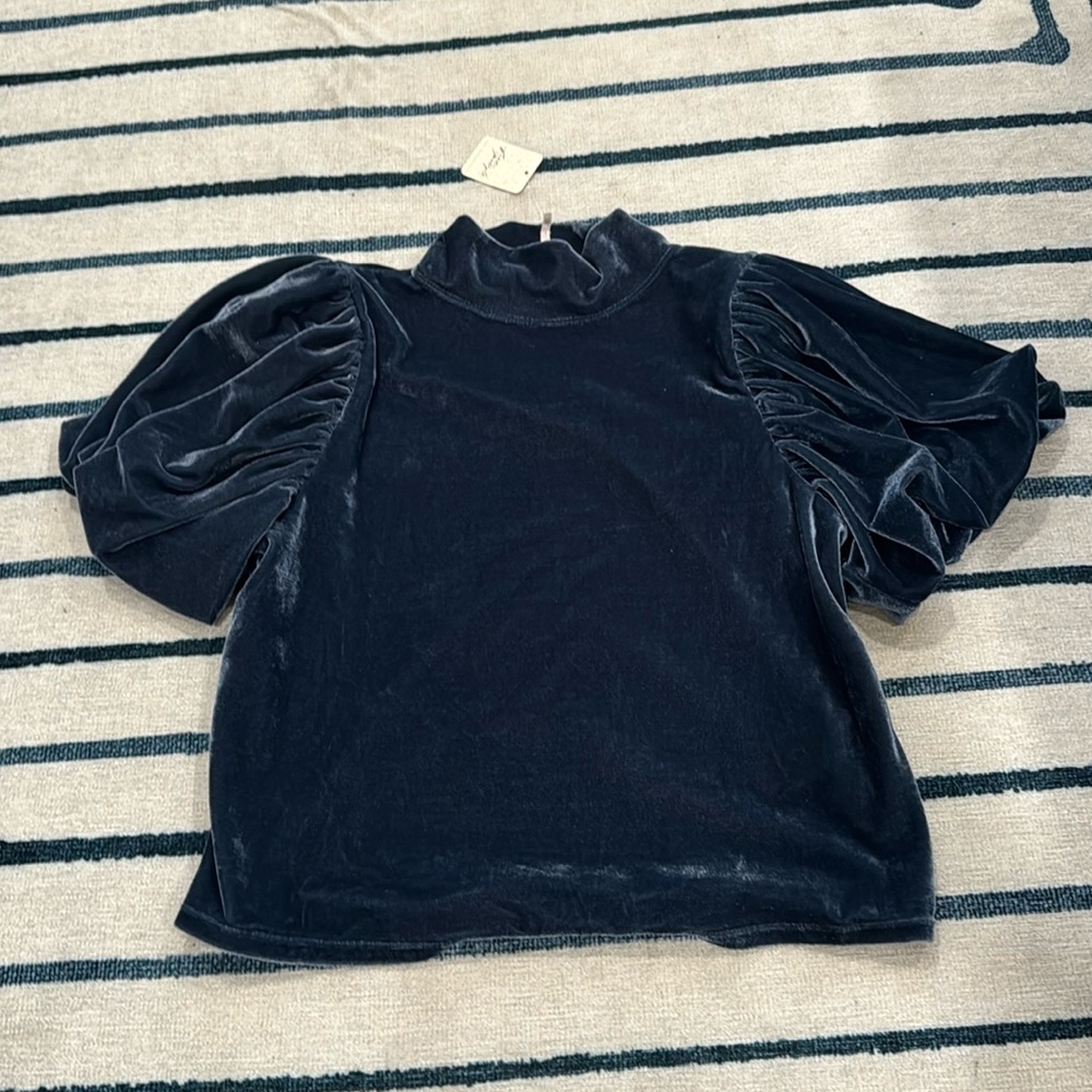 Free people NWT navy velvet top
